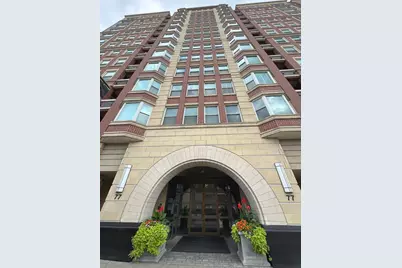 77 S Evergreen Avenue #407, Arlington Heights, IL 60005 - Photo 2