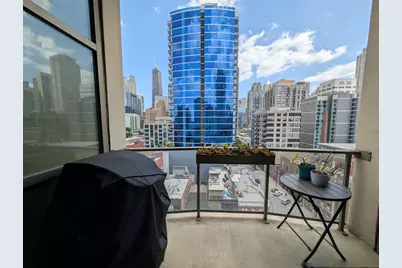 150 W Superior Street #1003, Chicago, IL 60654 - Photo 6