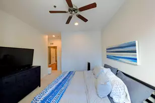 150 W Superior St, Chicago, IL 60654 - Photo 12