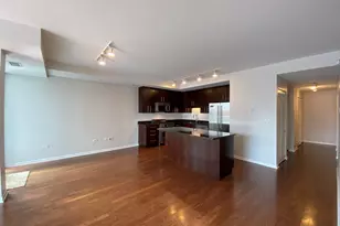 744 W Fullerton Ave, Chicago, IL 60614 - Photo 2