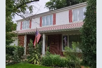 3235 N Volz Drive E, Arlington Heights, IL 60004 - Photo 1