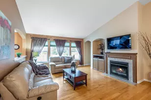 7004 Nathan Ln, Carpentersville, IL 60110 - Photo 4