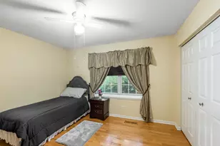 7004 Nathan Ln, Carpentersville, IL 60110 - Photo 12