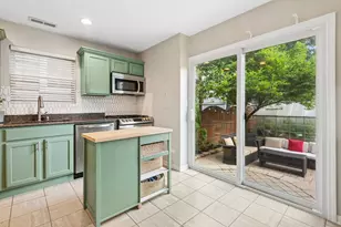 2529 W Shakespeare Ave, Chicago, IL 60647 - Photo 10