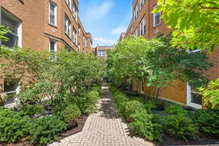 536 W Belmont Ave, Chicago, IL 60657 - Photo 1