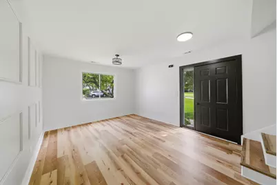 527 Alton Court, Carol Stream, IL 60188 - Photo 4