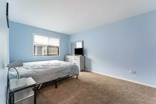6236 Gold Cir, Hanover Park, IL 60133 - Photo 10