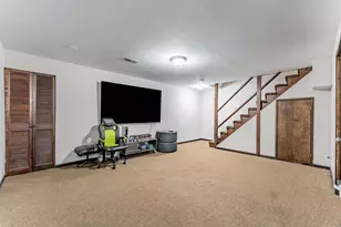 6236 Gold Cir, Hanover Park, IL 60133 - Photo 14