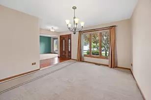4418 Basswood Dr, Lisle, IL 60532 - Photo 4