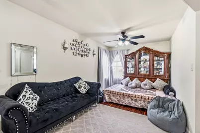 8336 Mango Avenue, Morton Grove, IL 60053 - Photo 6