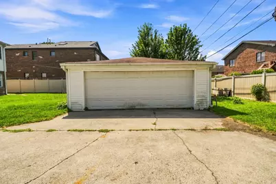 8336 Mango Avenue, Morton Grove, IL 60053 - Photo 24