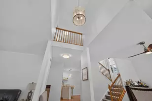210 Brompton Ln, Sugar Grove, IL 60554 - Photo 4