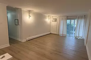 675 Heritage Dr, Hoffman Estates, IL 60169 - Photo 2