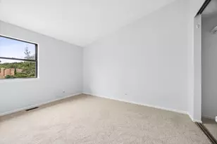 8009 Wildwood Ln, Darien, IL 60561 - Photo 12