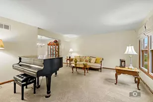 1613 Chestnut Hill Rd, Plainfield, IL 60586 - Photo 4
