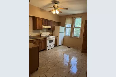 10531 S Corliss Avenue, Chicago, IL 60628 - Photo 4