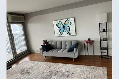 300 N State Street #4809, Chicago, IL 60654 - Photo 6
