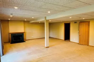 836 Wedgewood Dr, Crystal Lake, IL 60014 - Photo 28