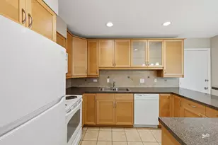 1422 Carol Ct, Palatine, IL 60074 - Photo 4
