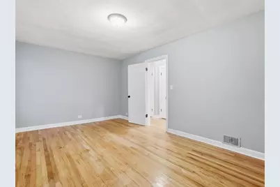 8011 S Dante Avenue, Chicago, IL 60619 - Photo 10