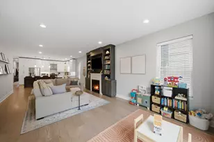 4111 N Western Ave, Chicago, IL 60618 - Photo 2
