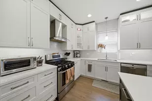 4111 N Western Ave, Chicago, IL 60618 - Photo 8