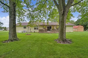 309 S 3rd St, Chatsworth, IL 60921 - Photo 64