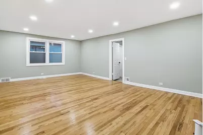 8011 S Dante Avenue, Chicago, IL 60619 - Photo 12