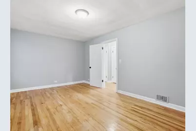 8011 S Dante Avenue, Chicago, IL 60619 - Photo 16