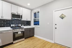 8011 S Dante Ave, Chicago, IL 60619 - Photo 14