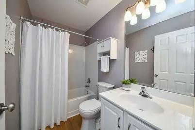 323 Fairmont Court, Saint Charles, IL 60175 - Photo 12