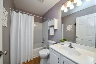 323 Fairmont Ct, Saint Charles, IL 60175 - Photo 12