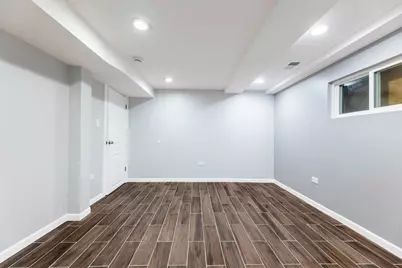8151 S Commercial Avenue, Chicago, IL 60617 - Photo 16