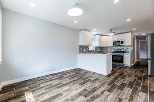 8151 S Commercial Ave, Chicago, IL 60617 - Photo 8
