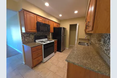 1665 Coach Drive #201, Naperville, IL 60565 - Photo 4