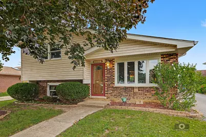 12855 Crestbrook Court, Crestwood, IL 60418 - Photo 1