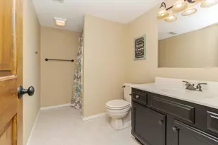 3206 Leafy Ln, Bloomington, IL 61704 - Photo 56
