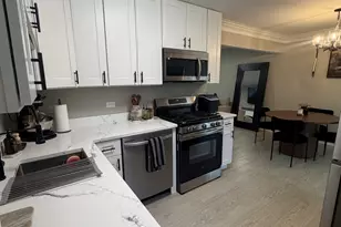 201 Fairwood Dr, Bolingbrook, IL 60440 - Photo 10