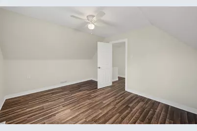 11325 S Avenue H, Chicago, IL 60617 - Photo 12