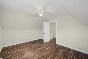 11325 S Avenue H, Chicago, IL 60617 - Photo 12