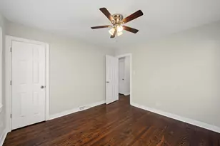 11325 S Avenue H, Chicago, IL 60617 - Photo 14