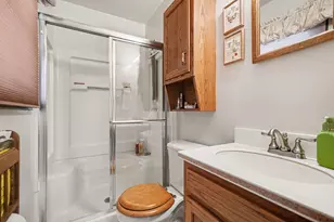 2070 Sapphire Ln, Aurora, IL 60506 - Photo 6