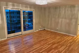 9440 S 79th Ct, Hickory Hills, IL 60457 - Photo 2