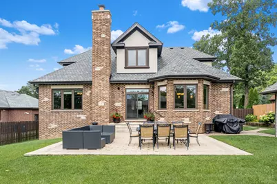 10047 S 86th Court, Palos Hills, IL 60465 - Photo 2