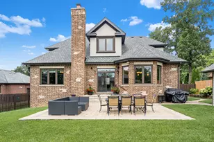 10047 S 86th Ct, Palos Hills, IL 60465 - Photo 2