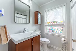744 Manchester Ave, Westchester, IL 60154 - Photo 16