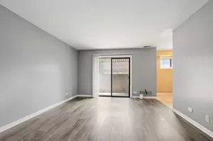 2214 Country Club Dr, Woodridge, IL 60517 - Photo 2