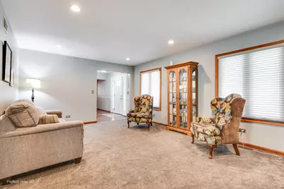 125 N Pleasant Road, Lake Zurich, IL 60047 - Photo 4
