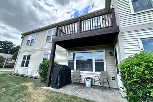 1011 Sommerset Ct, Elgin, IL 60120 - Photo 14