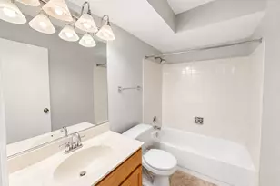 520 Biesterfield Rd, Elk Grove Village, IL 60007 - Photo 8